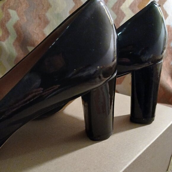 Marc by Marc Jacobs Logo Plaque Heels - Picture 10 of 11